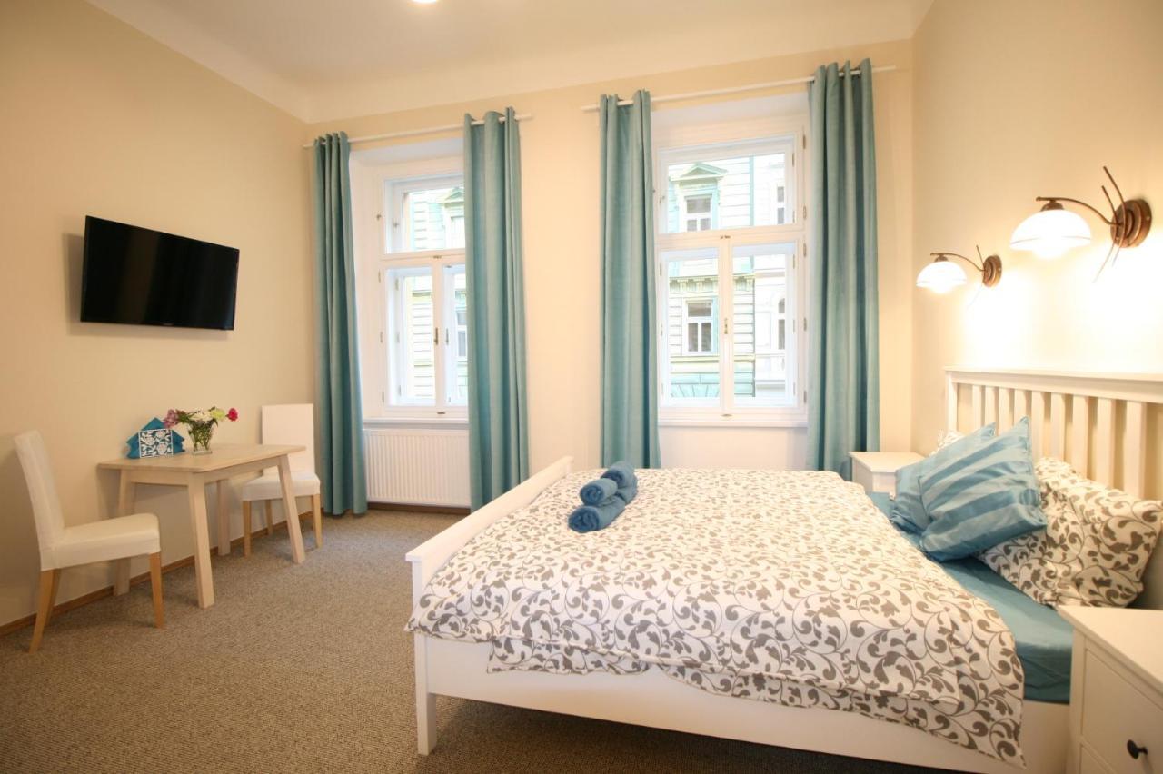 Finnem Rentals Tyrsova Prag Exterior foto
