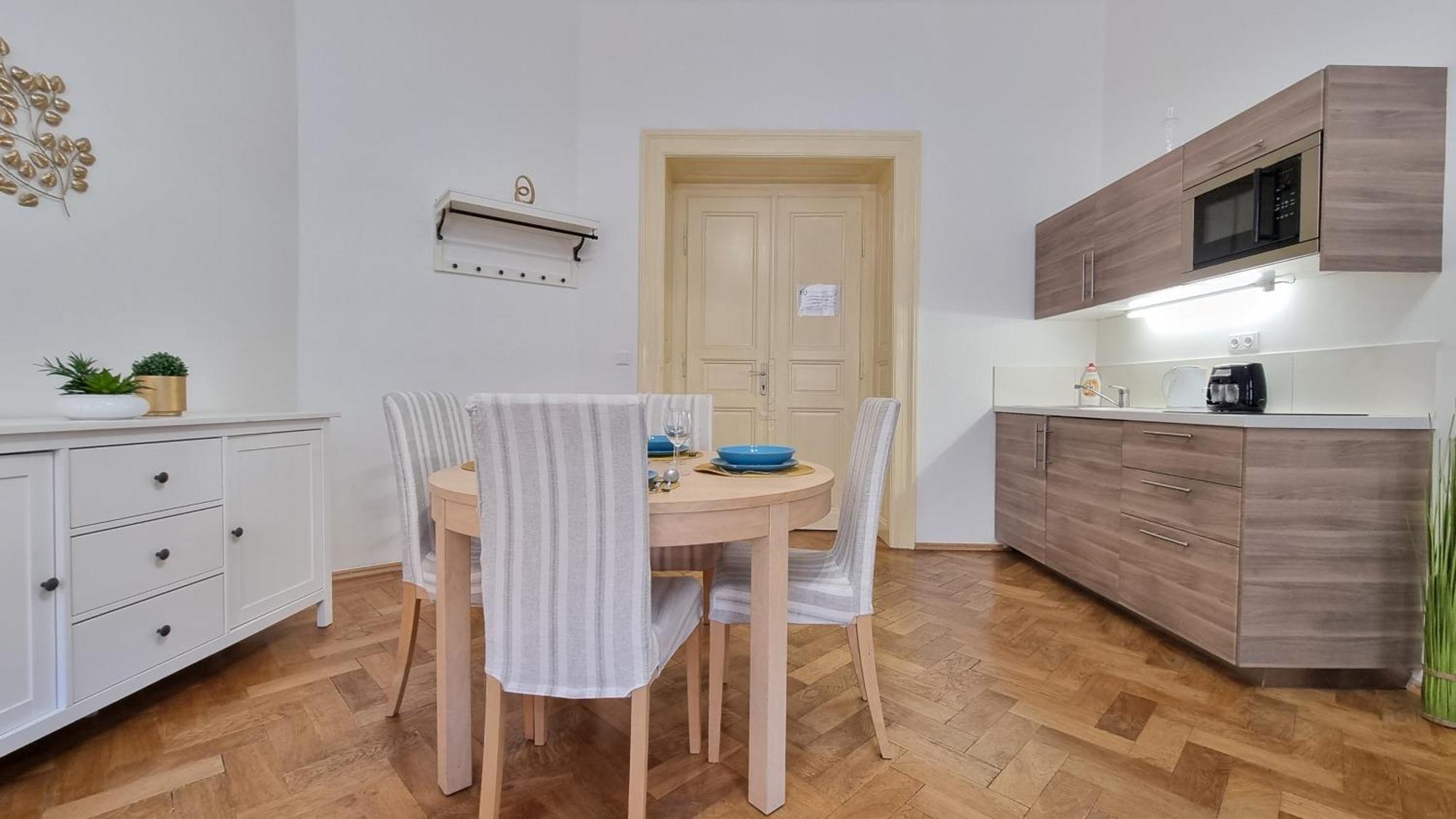 Finnem Rentals Tyrsova Prag Exterior foto