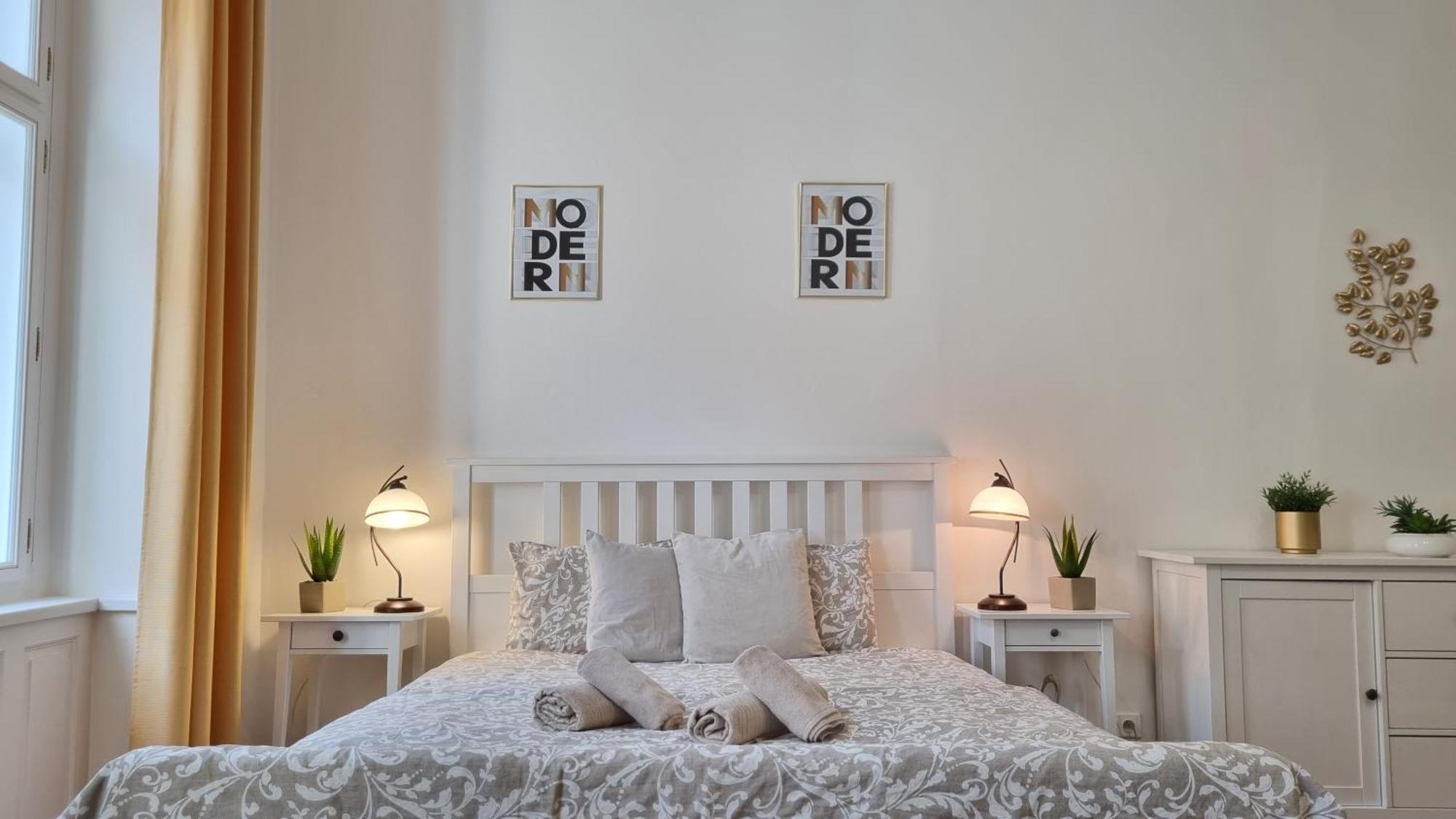 Finnem Rentals Tyrsova Prag Exterior foto