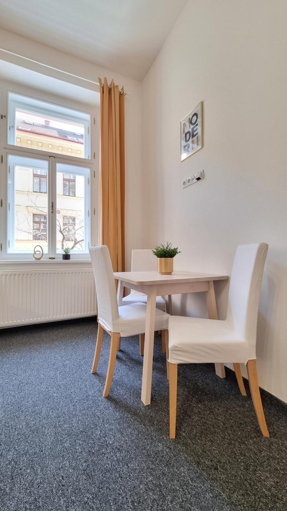 Finnem Rentals Tyrsova Prag Exterior foto